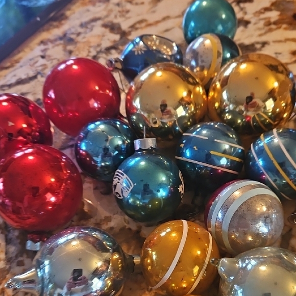 Set of 26 Vintage Shiny Brite Festive Multicolor Christmas Ornament Collection - Picture 7 of 13